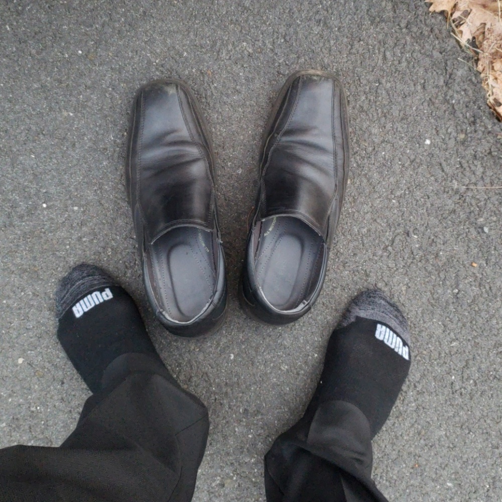 ***HOST PICK!!!THE SHOES RIGHT OFF THE DUDES FEET!